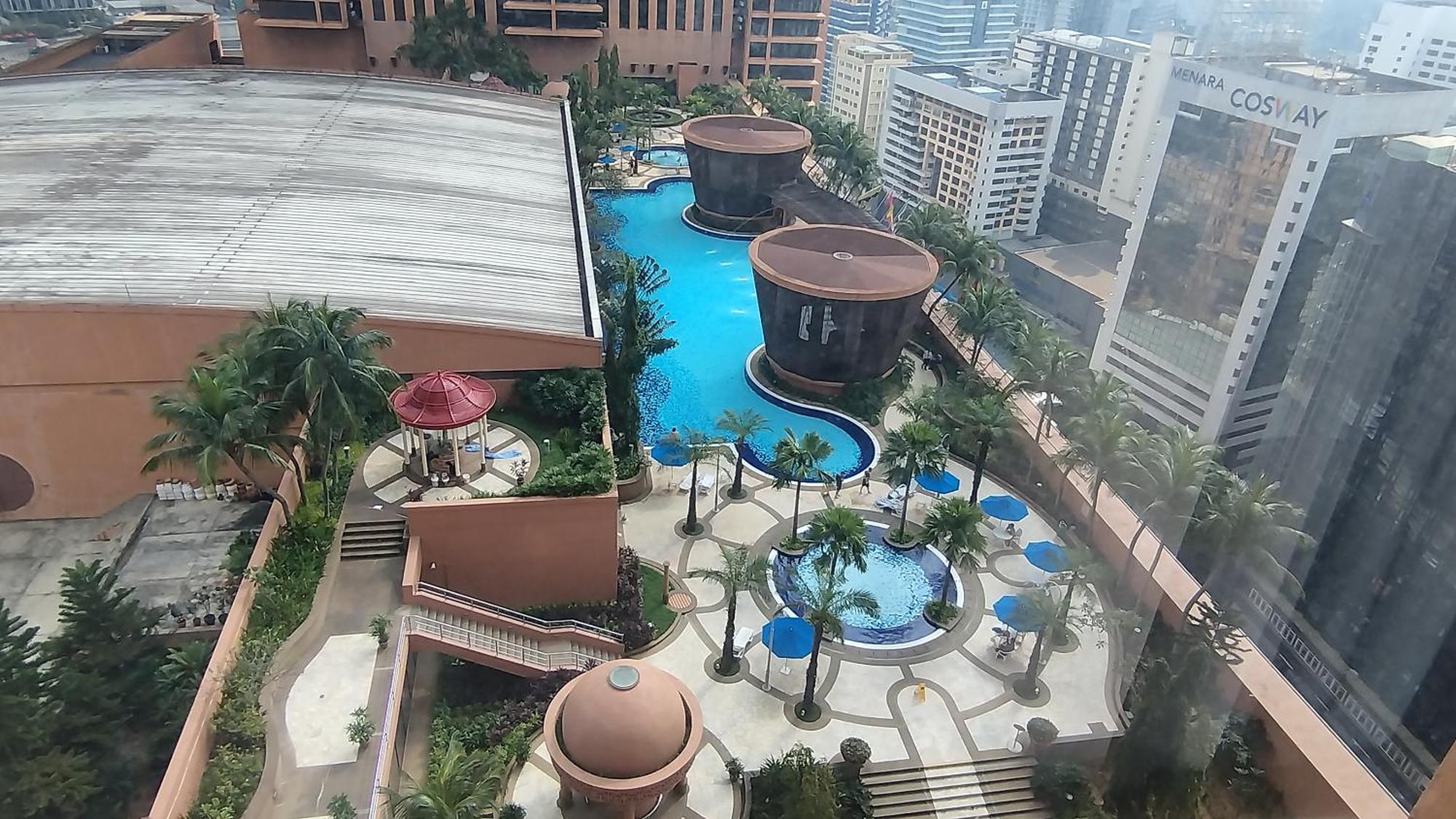 Golden Service At Times Square Kl Apartment *